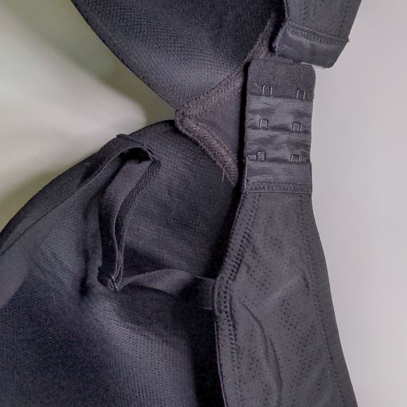 Black Warner's wireless tshirt bra size 34C - Picture 4 of 5